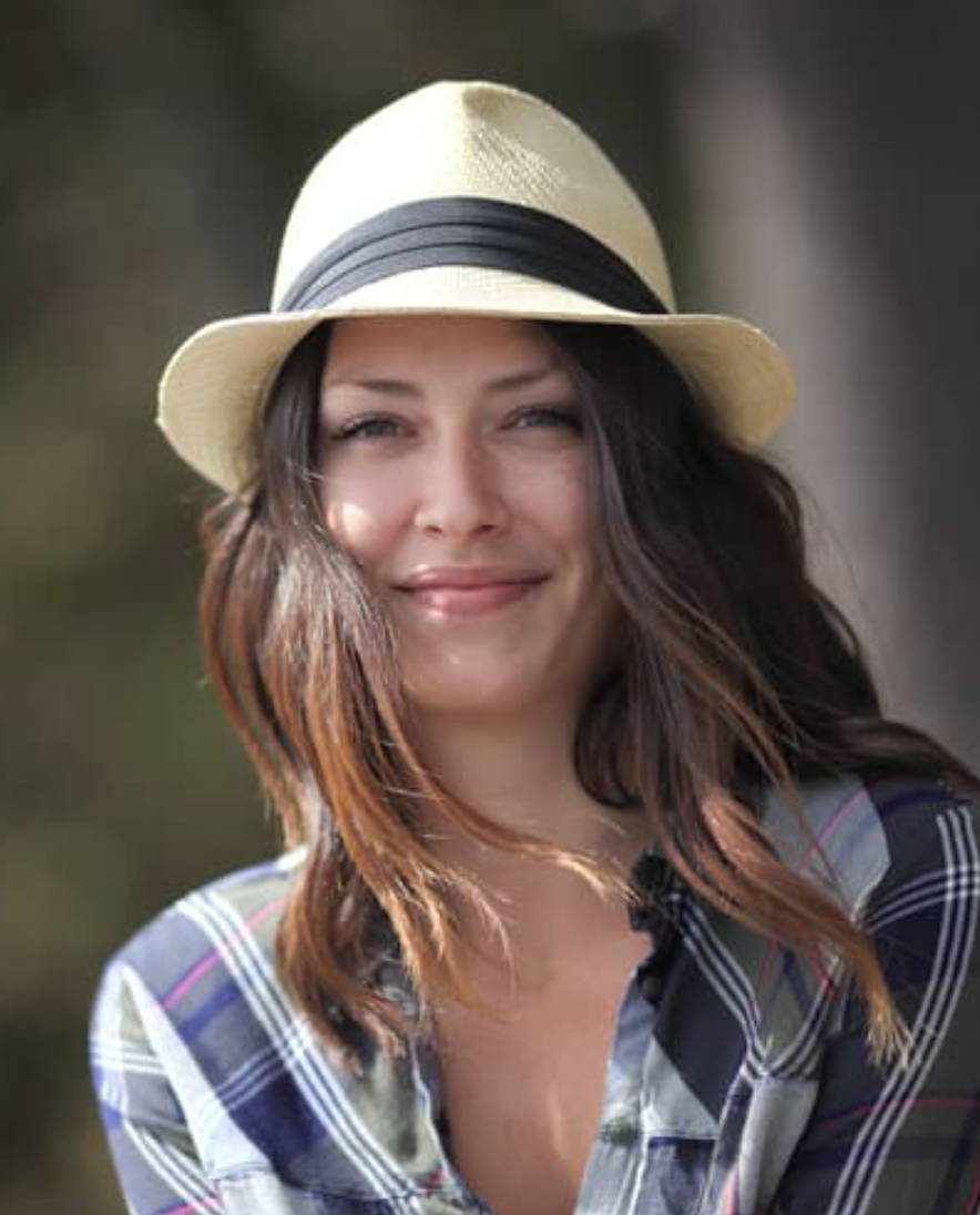 LAURA.webp